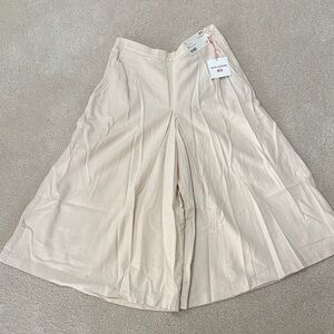 Uniqlo Natural Linen Cotton Culottes